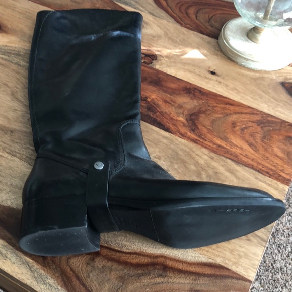 Boots - Picture 2 of 4